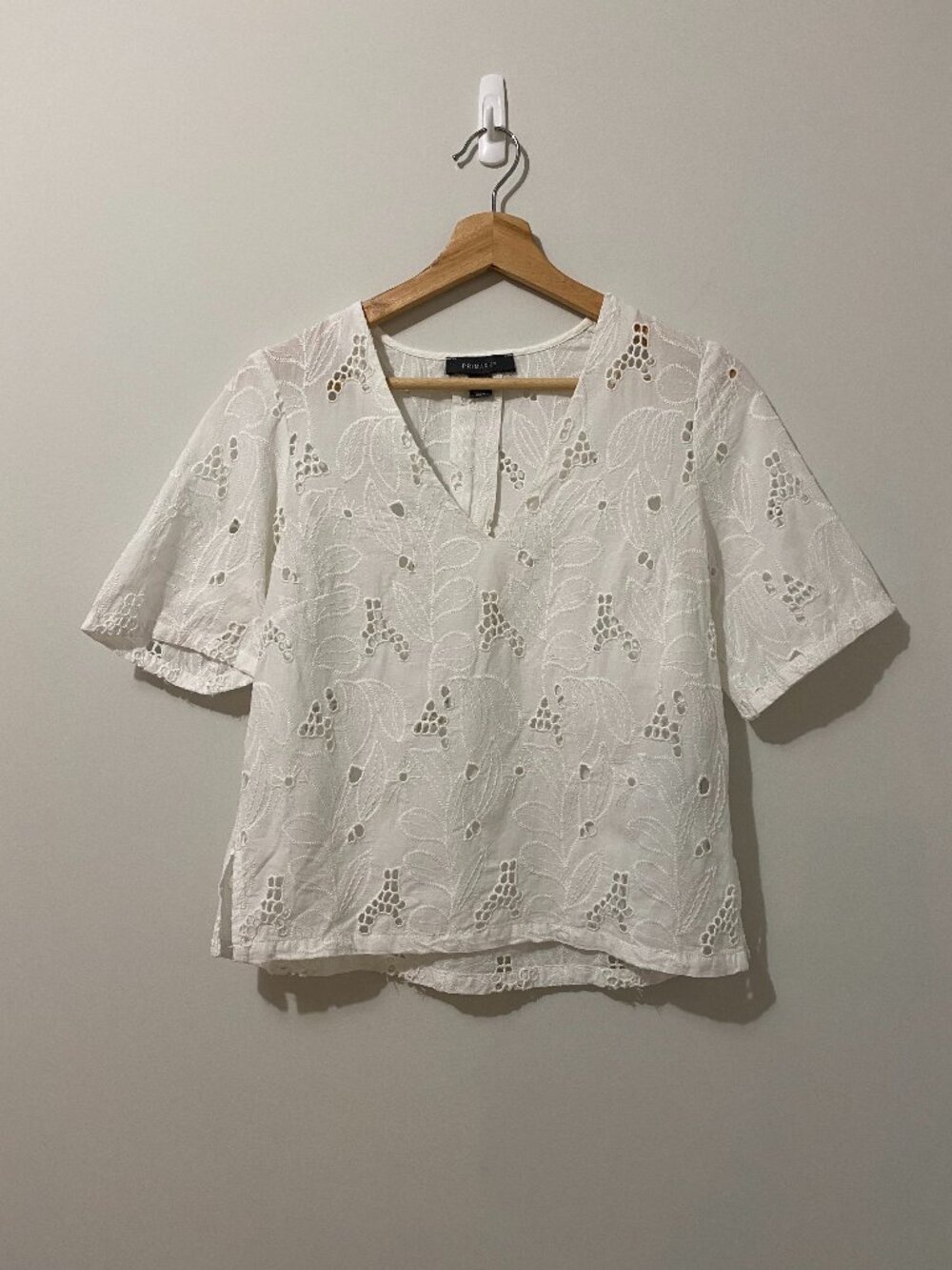 100% Cotton Eyelet Lace and Embroidery T-shirt Top Boxy Cropped Primark Summer